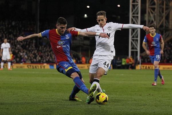 مانشستر يونايتد يهزم كريستال بالاس بهدفين