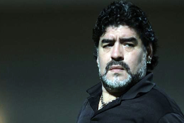 الأسطورة الأرجنتينية دييغو أرماندو مارادونا