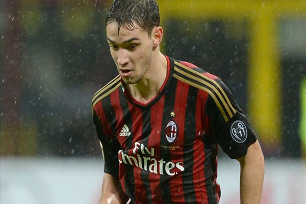 النجم الإيطالي الصاعد ماتيا دي شيليو 