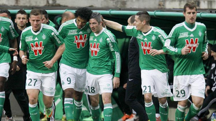 سانت إيتان يهزم موناكو ويسدي خدمة لباريس سان جيرمان