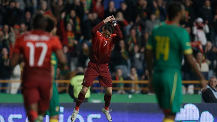 كريستيانو رونالدو يسجل في فوز البرتغال على الكاميرون