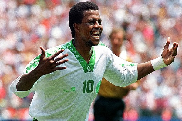 النجم السعودي السابق سعيد العويران