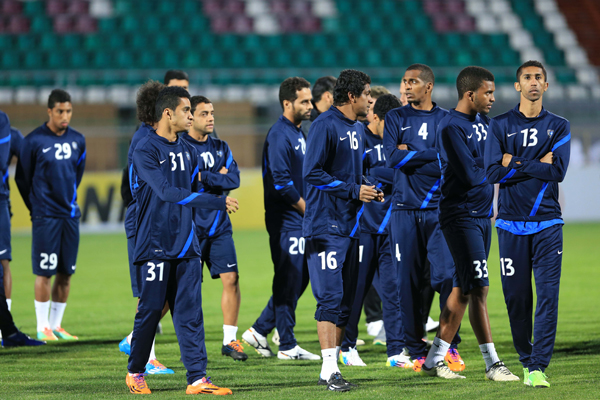 جانب من التدريبات الهلالية على إستاد نقش جهان