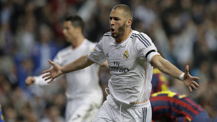 بنزيما قلب النتيجة لريال مدريد بهدفين سريعين في برشلونة