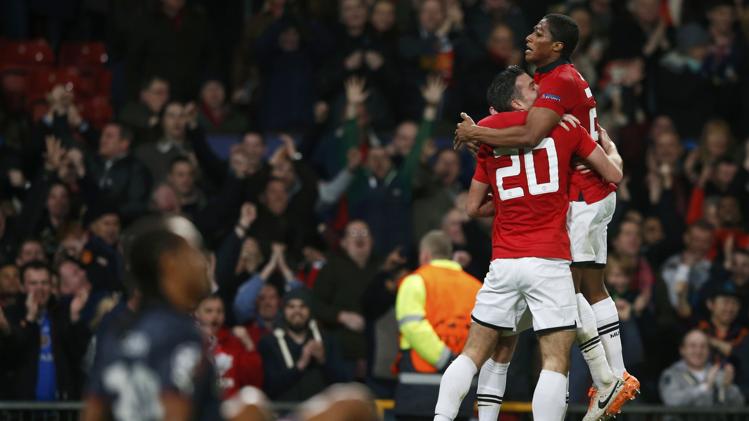 فان بيرسي يقود اليونايتد لانتفاضة والتأهل لربع نهائي دوري أبطال أوروبا