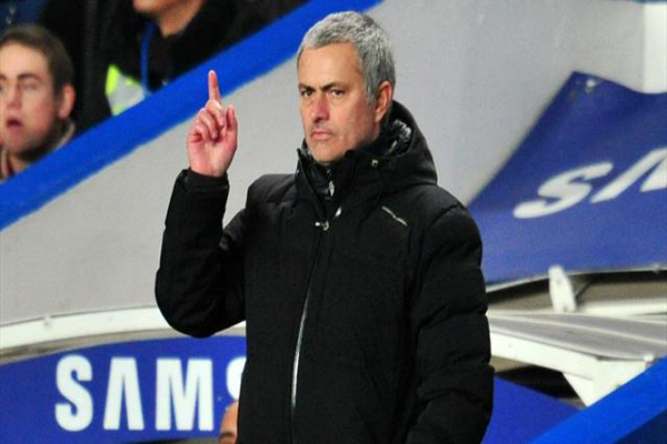 المدرب البرتغالي جوزيه مورينيو مدرب تشلسي الإنكليزي