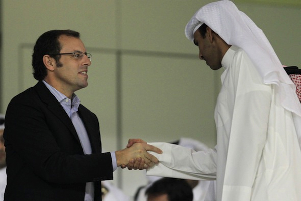 علاقة وطيدة تربط ساندور روسيل بمسؤولين قطريين