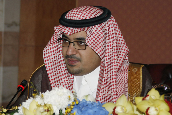 الامير نواف بن فيصل بن فهد بن عبدالعزيز الرئيس العام لرعاية الشباب رئيس اللجنة الاولمبية العربية السعودية