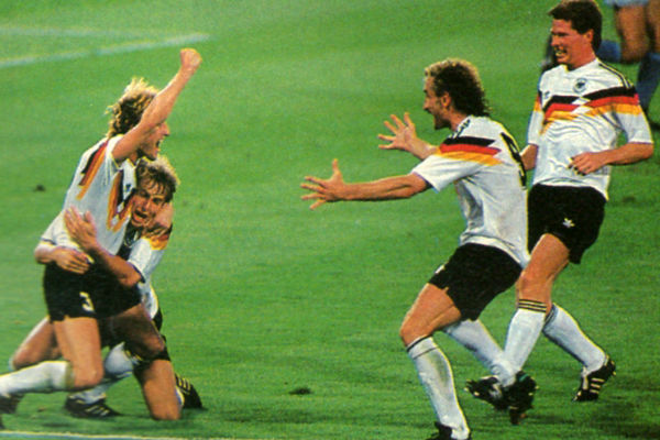 فرحة منتخب ألمانيا بالفوز بنهائي كأس العالم 1990