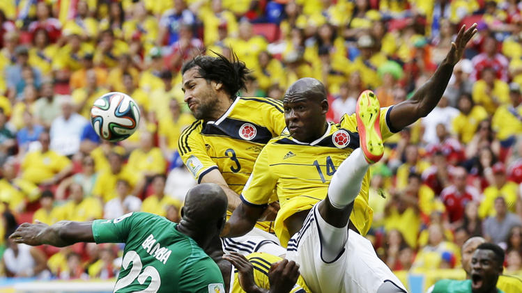 التحامات قوية في مباراة ساحل العاج وكولومبيا