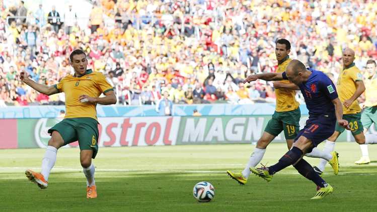 روبن لحظة تسديدة هدف التقدم في مرمى استراليا