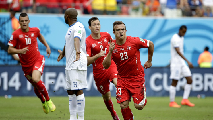 شاكيري نجم المباراة بثلاثية في شباك هندوراس