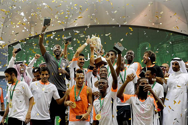الشباب يتوج بلقب كأس السوبر السعودي في نسخته الأولى