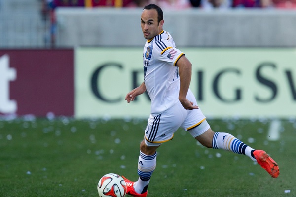 الأمريكي دونوفان سيعتزل في نهاية الموسم