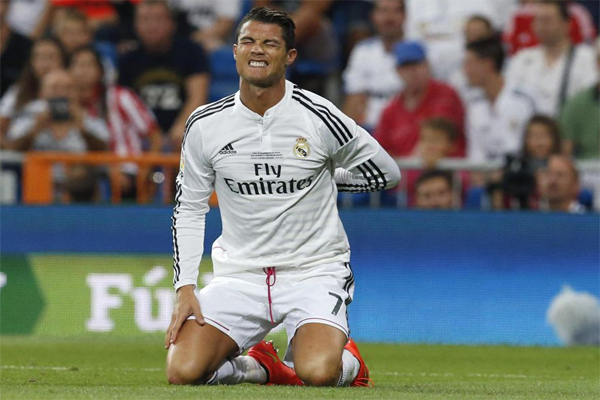 ركبة كريستيانو رونالدو تثير الرعب مجدداً في ريال مدريد
