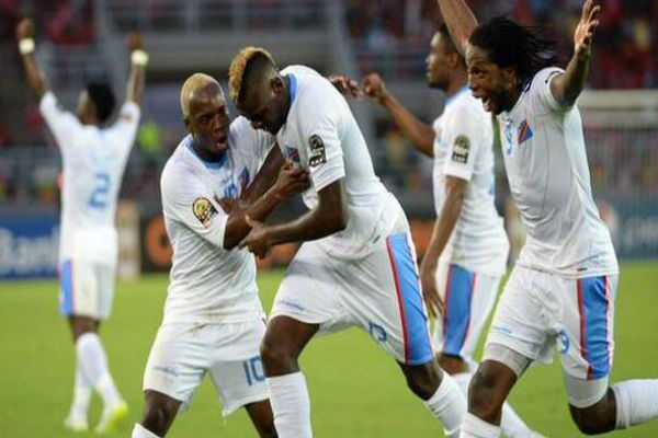 فرحة لاعبي الكونغو الديمقراطية بالتأهل لنصف نهائي كأس افريقيا
