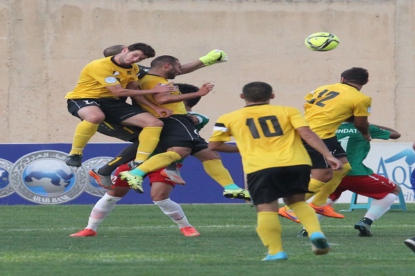 الحسين يلحق بالوحدات الخسارة الأولى في الدوري الأردني