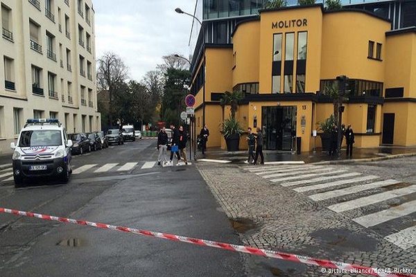 اخلاء فندق المنتخب الألماني في باريس بسبب قنبلة