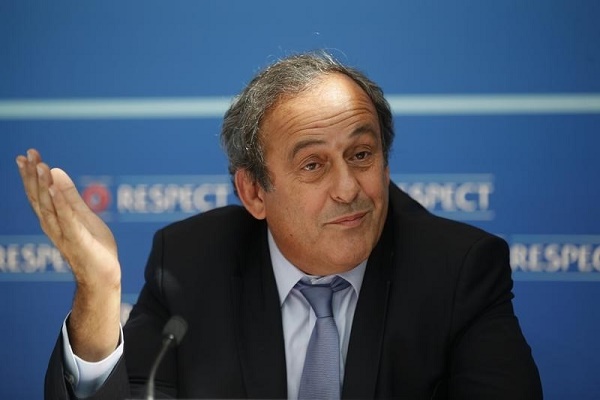 الفرنسي ميشال بلاتيني رئيس الاتحاد الاوروبي لكرة القدم الموقوف بتهم فساد 