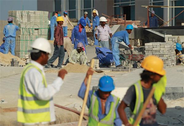 قطر تبدأ نهاية 2016 تطبيق القانون الجديد لتنظيم العمالة الأجنبية