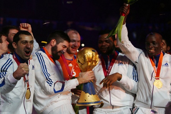 فرنسا تحرز لقبها الخامس وتنفرد بالرقم القياسي