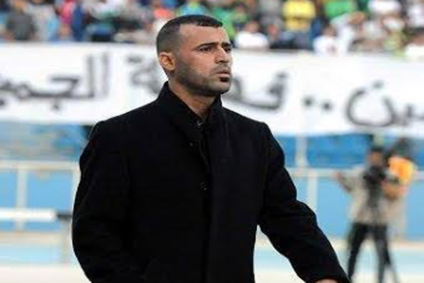 عماد محمد اللاعب العراقي الدولي السابق ومدرب فريق الزوراء
