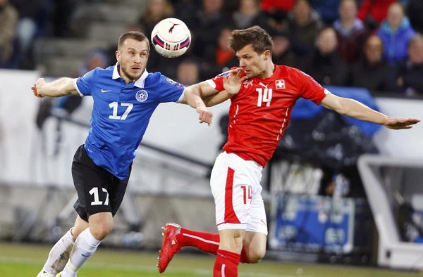 سويسرا تهزم إستونيا بثلاثية