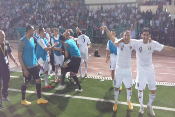 فرحة الأردنيين بالفوز على طاجيكستان
