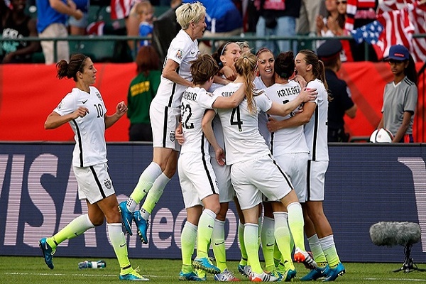 أمريكا وإنكلترا إلى ربع نهائي مونديال السيدات 2015