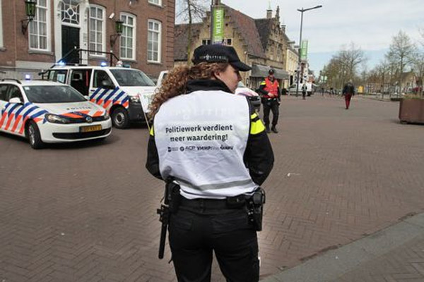اضراب الشرطة يتسبب بتأجيل 5 مباريات من مسابقة الدوري الهولندي