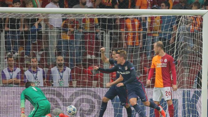 أتلتيكو مدريد يعود بفوز ثمين من ملعب غلطة سراي