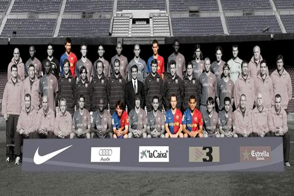تشكيلة برشلونة التي لعبت على إستاد الأولمبي بالعاصمة الإيطالية روما في عام 2009