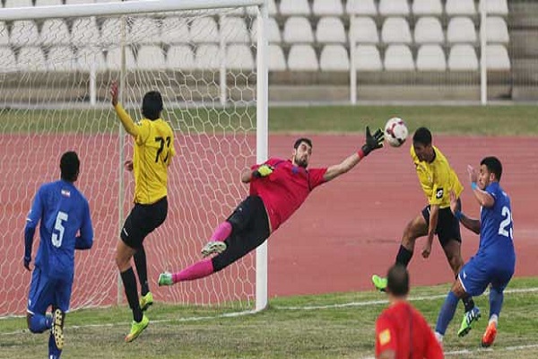  العهد وطرابلس يقصان شريط الموسم