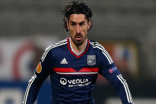 لاتسيو يضم الصربي بيسيفاتش لاعب ليون الفرنسي