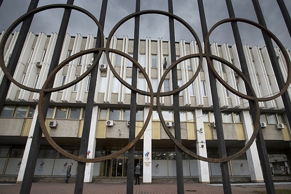 للجنة الأولمبية الروسية توقف 4 عداءات بسبب المنشطات