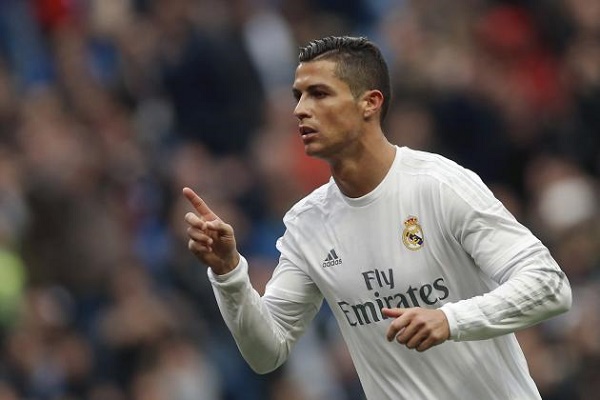 ريال مدريد محطة استثمار أم ملاذ انتماء لرونالدو؟