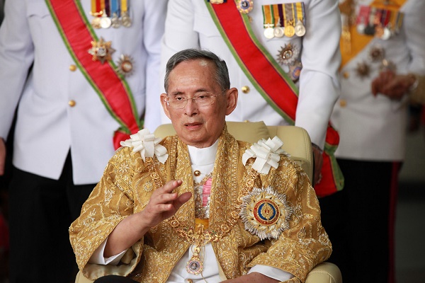 ملك تايلاند بوميبول ادوليادي الذي توفي الخميس الماضي عن 88 عاما