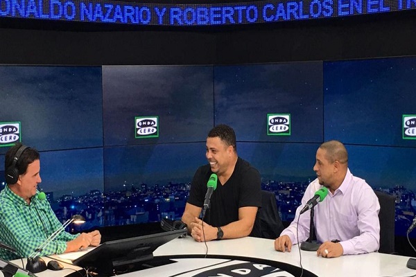 الظاهرة البرازيلي رونالدو نازاريو دي ليما في مقابلة مع إذاعة 