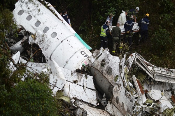 71 قتيلاً وستة ناجين حصيلة تحطم الطائرة في كولومبيا 
