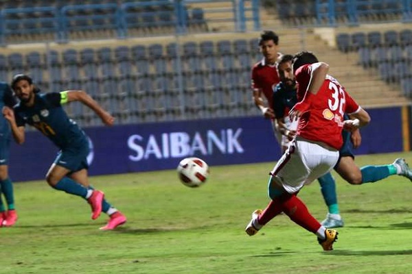 الاهلي يبتعد في الصدارة