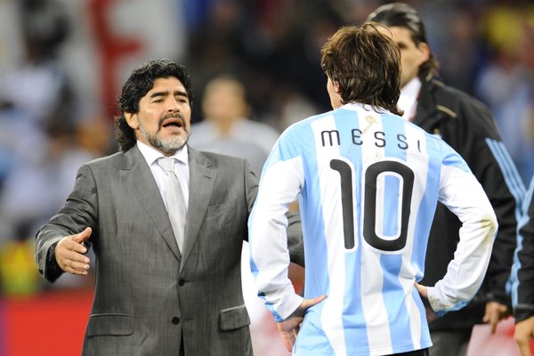 مارادونا برفقة ميسي مع المنتخب الأرجنتيني
