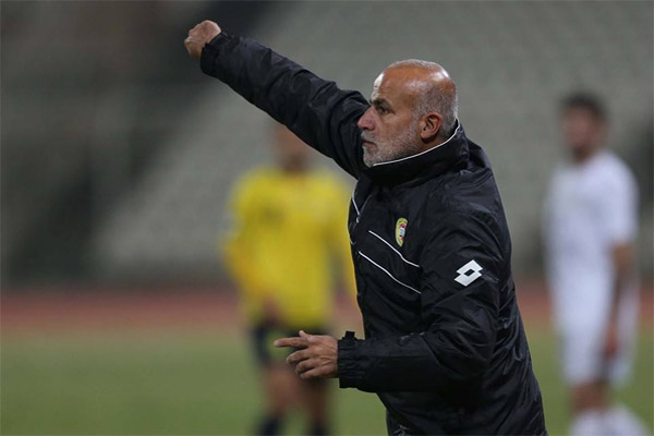 محمود حمود المدرب المقال من تدريب فريق العهد اللبناني