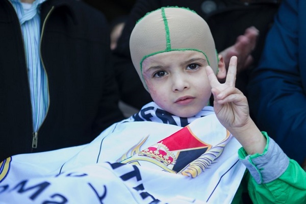 الطفل الفلسطيني دوابشه وصل إلى مدريد للقاء نجوم ريال مدريد