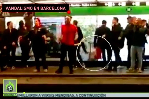مشجعي فريق أرسنال قاموا بأعمال شغب في محطتي قطارات مترو أنفاق بمدينة برشلونة الإسبانية