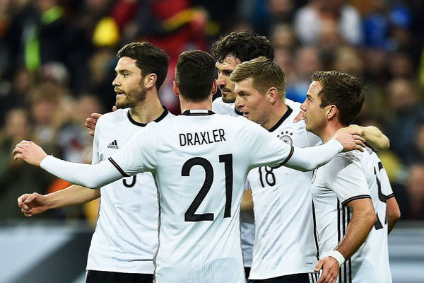 ألمانيا تسحق إيطاليا في مباراة ودية