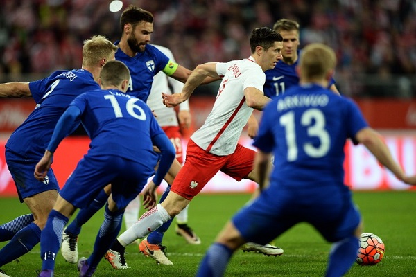 بولندا تكتسح فنلندا بخماسية في مباراة ودية
