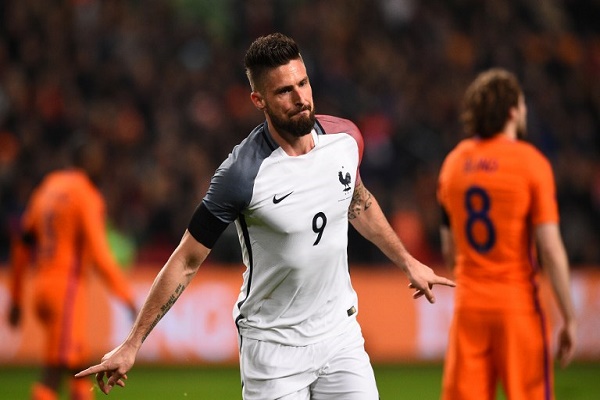 فرنسا تهزم هولندا بثلاثية في مباراة ودية