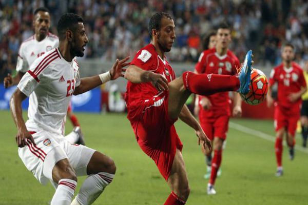 من مباراة الإمارات وفلسطين