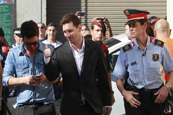 ميسي يقاضي وسائل إعلام إسبانية بعد اتهامه في فضيحة أوراق بنما