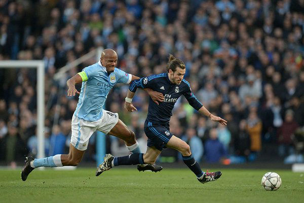 كومباني يحاول اللحاق بغاريث بيل